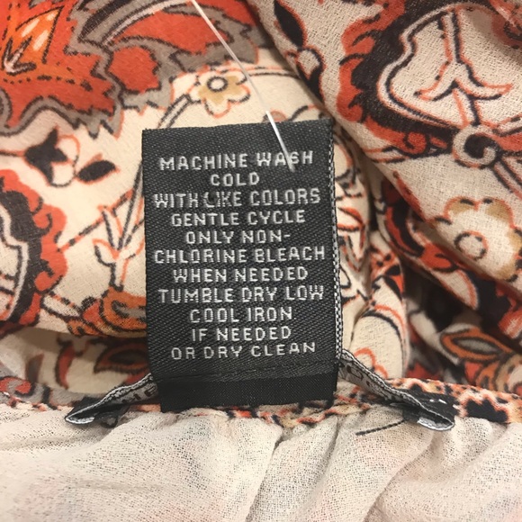 Chelsea & Theodore Cold Shoulder Blouse Size M - Picture 5 of 6